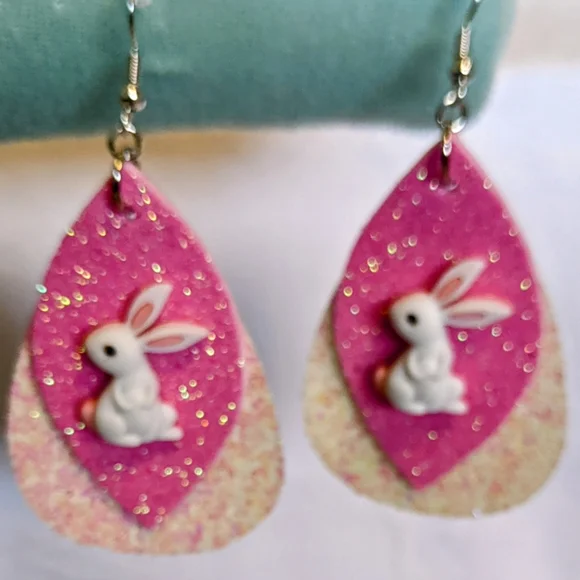 Barbie Pink Bunny Rabbit Glitter Earrings  Easter Brand New - Picture 4 of 9